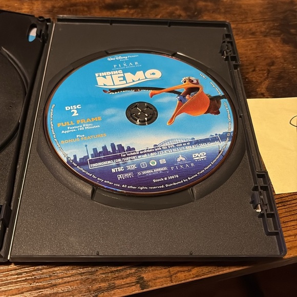 Finding Nemo DVD - Picture 4 of 5